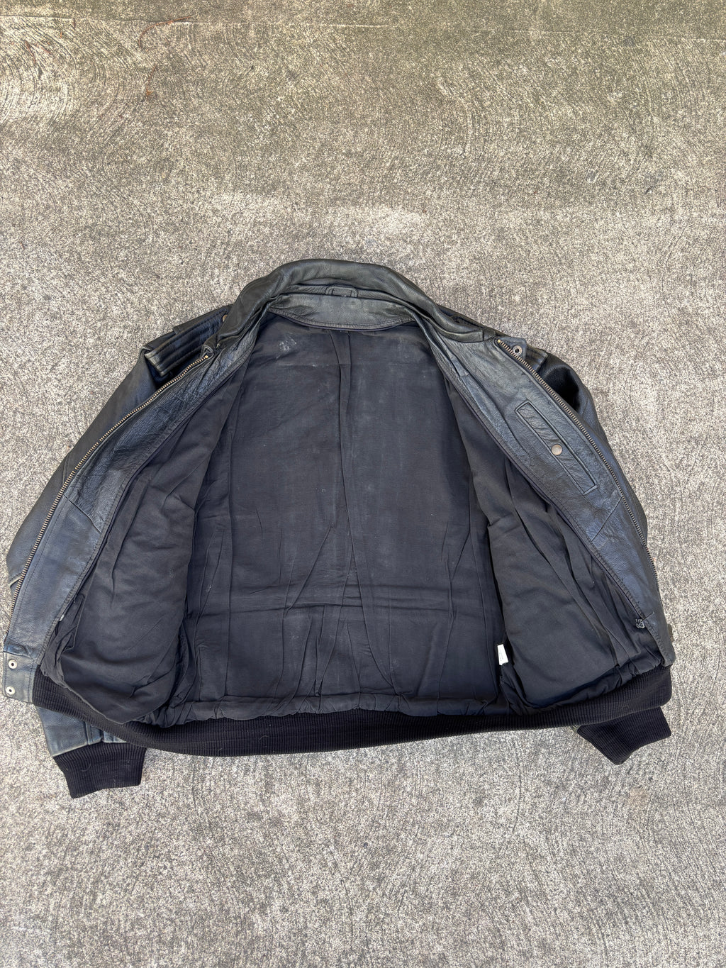 Giacca bomber in pelle nera da uomo in stile pilota Type A-2 vintage anni 90 (L)