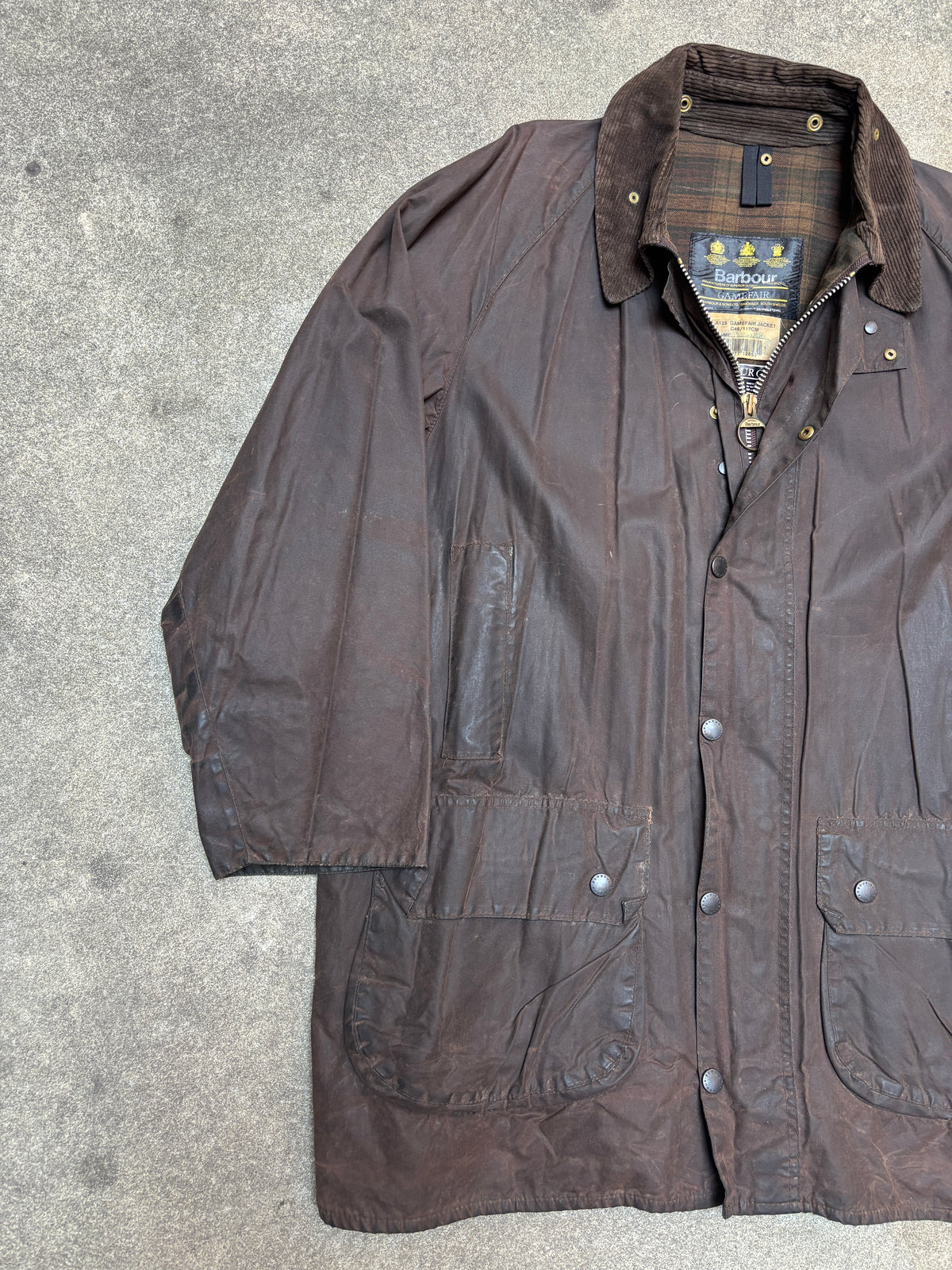 Vintage 1990s Barbour Gamefair A125 Waxed Jacket C46 Made in England 3 Warrant
